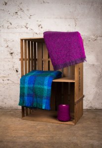 Boucle_mohair_throw_feature
